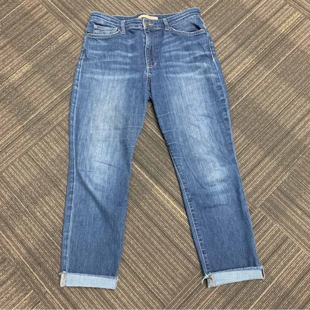 Joe's Jeans Mid-Wash Cropped Ankle Soft Denim Jeans. Size 30
